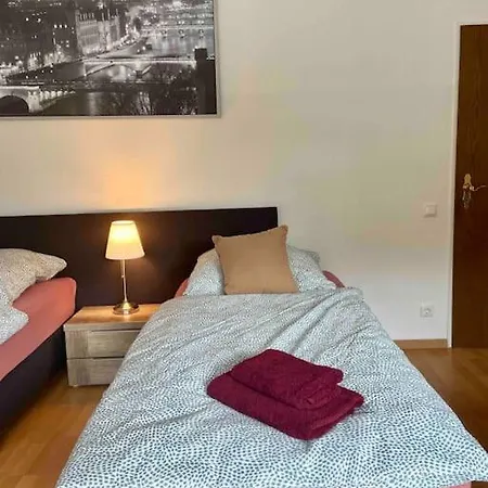 شقة Moderne Fuer Bis Zu 5 Personen Mit 100% Wohlfuehlfaktor *